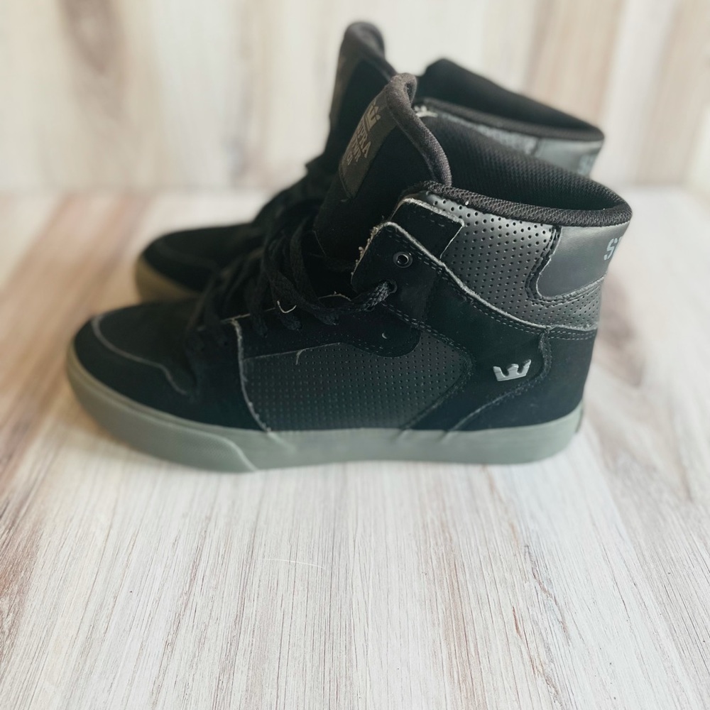 Supre Hightops, Hightops, Hightops Shoes, Black Sneakers, Black Skater Shoes